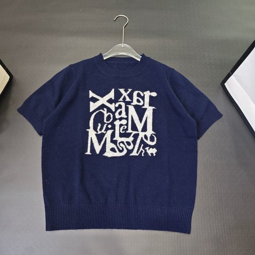 Max Mara Knit Top with Stylish Letter Short Sleeves