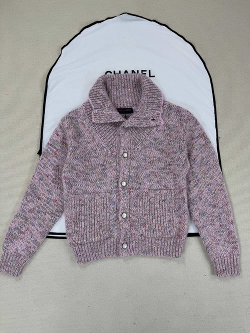 Louis Vuitton Cozy Knit Outerwear with Fine Details