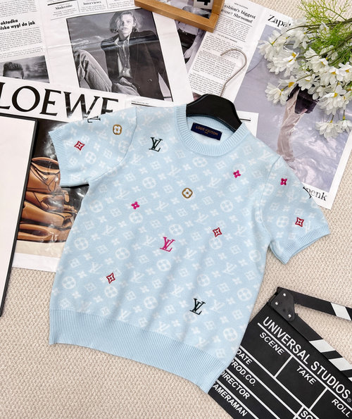 Louis Vuitton Candy-Embroidered Circular Neck Knit Short-Sleeved Top