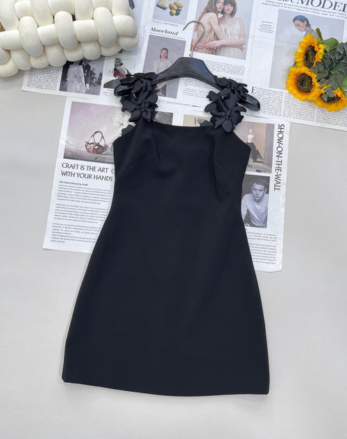 Valentino 3D Flower Embellished Sleeveless Dress, Elegant and Breathable