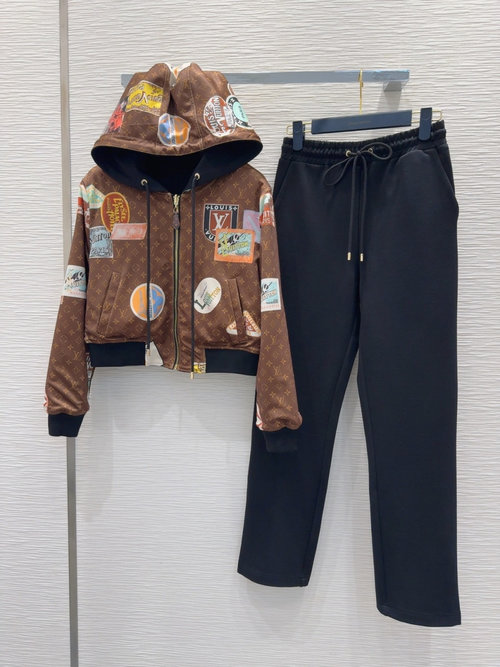 Louis Vuitton Vintage Double-Sided Wearable Suit for Daily Use