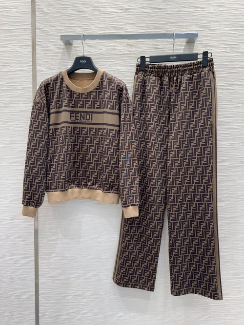 Fendi Stylish Suit Set for Elegant Look and Slim Fit