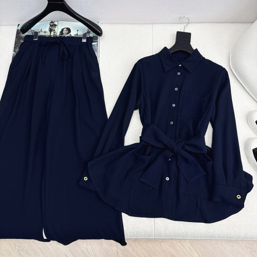 Loewe Exclusive Lazy Chic Set with Logo Embroidered Cloth