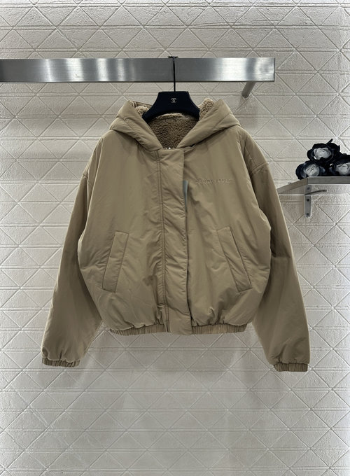 Canada Goose Reversible Hooded Teddy Coat with Brand Logo, Stylish and Versatile