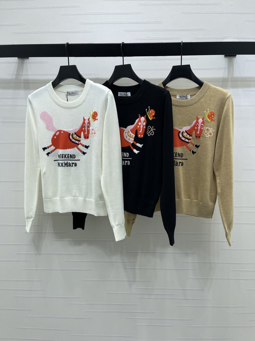 Max Mara Horse Knitted Sweater with Colorful Logo, Premium Wool