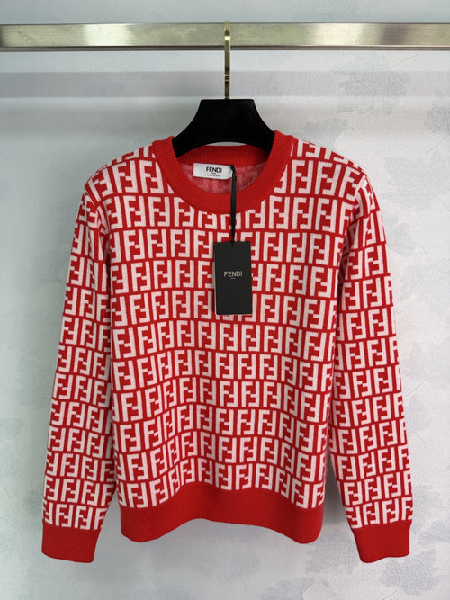 Fendi Embroidered Round-Neck Knit Sweater, Loose Fit and Versatile Wear