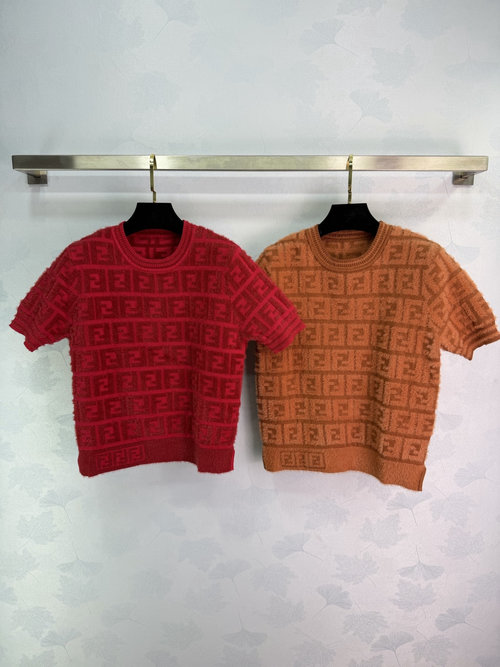 Fendi Elastic Knitted Round-Neck Short-Sleeved Top with FF Pattern