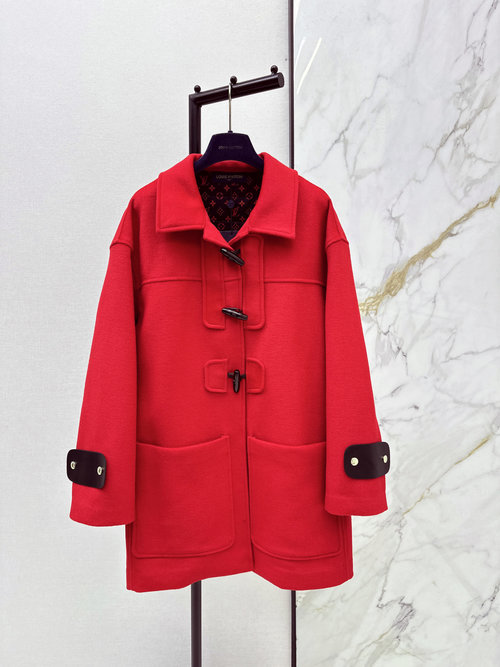 Louis Vuitton Stylish Elegant Woolen Horn-Button Coat