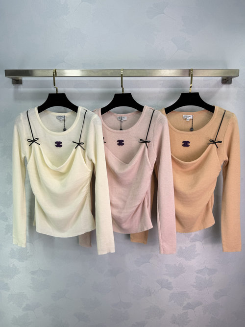 Chanel Sweet Bowknot Knit Top