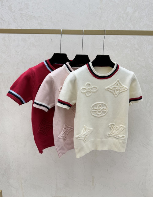 Louis Vuitton Knit Short-Sleeve with Color-Blocking Letters on Round Neck in Pink and Red