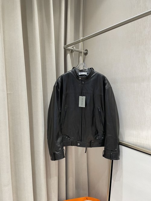 Balenciaga Full Vegetable-Tanned Sheepskin Coat with Unique Details
