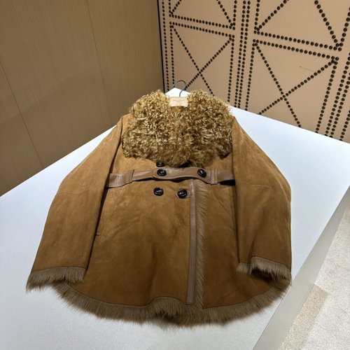 Max Mara Fur - Leather Blend Garment in a Sweet - Cool Style