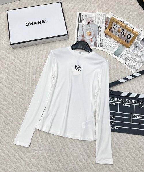 Loewe Simple Logo Embroidered Long-sleeve Base Layer, Slim and Breathable