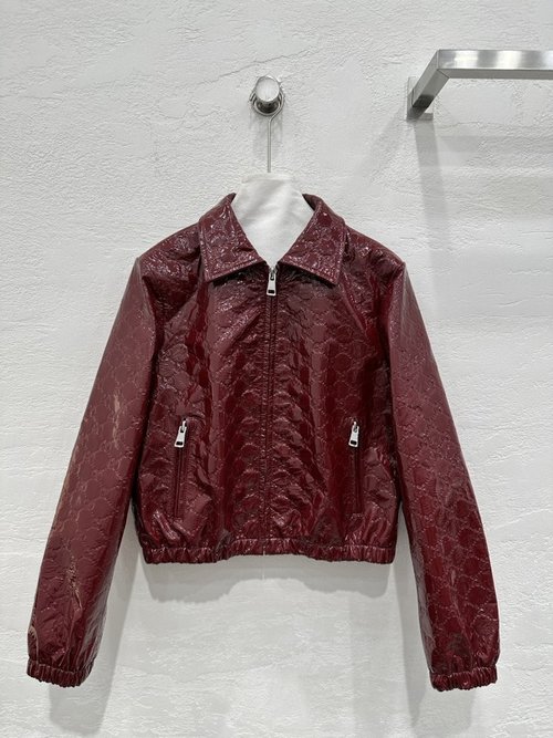 Gucci Exclusive High - End Leather Jacket with Embossed Logo and Stylish Cut