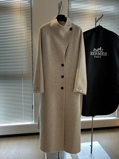 Hermes Classic Wool-Cashmere Coat with Stand-Up Collar