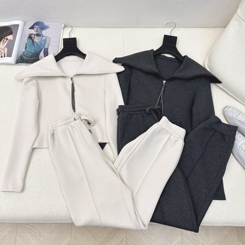 Brunello Cucinelli Stylish Hoodie Set with Chain Decoration