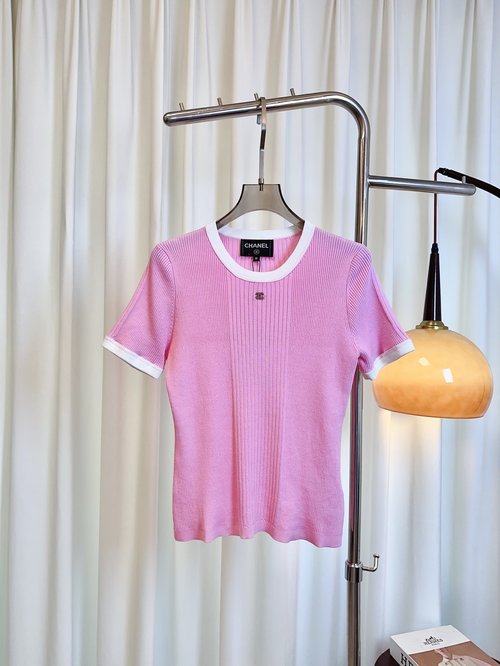 Chanel Hardware Logo Color-blocked Short-sleeve Waisted Top