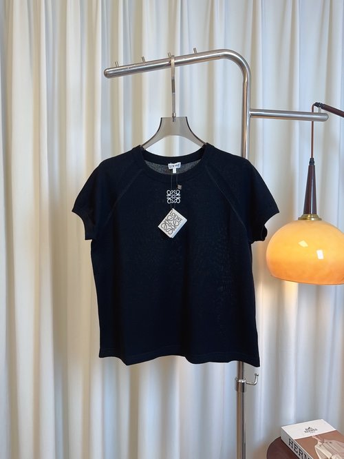 Loewe Custom Wool Top with High-density Embroidered Logo and Plug-in Design