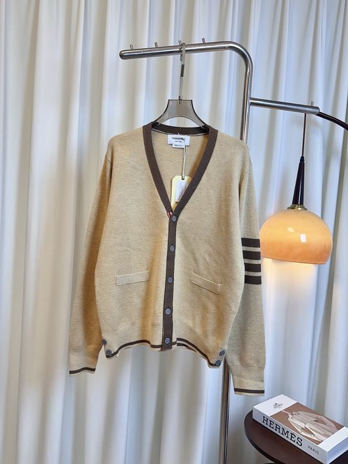 Thom Browne Four-side Button Contrast Wool V-neck Cardigan, Exquisite Craft