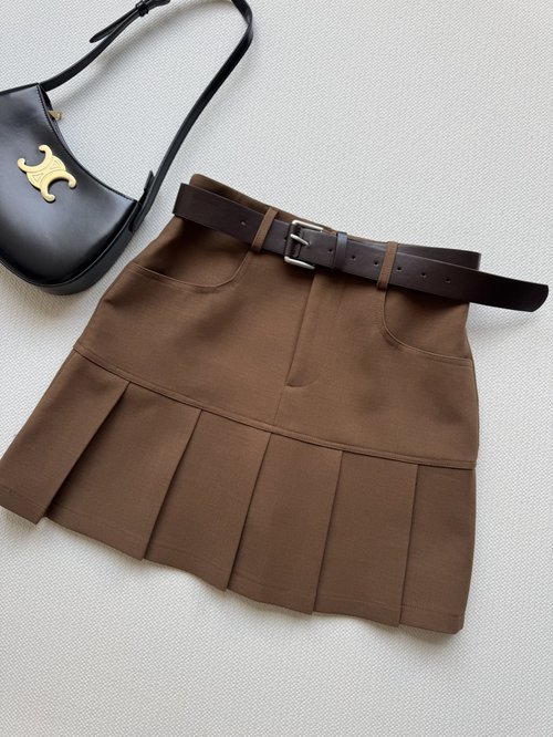 Yves Saint Laurent A-Line Skirt with Pleated Splicing for Academic Style