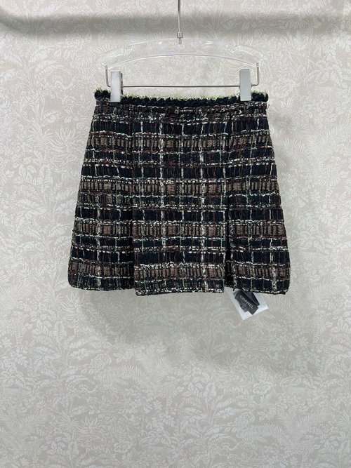 Chanel Pleated Skirt with Silk Lining, Exquisite Workmanship