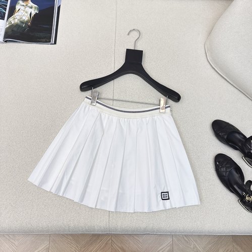 Miu Miu Pleated Short Skirt with Ribbed Waist for Elegance