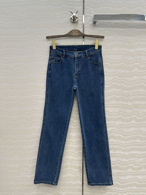 Loro Piana Vintage Wash Straight-Leg Jeans for a Slimming Look