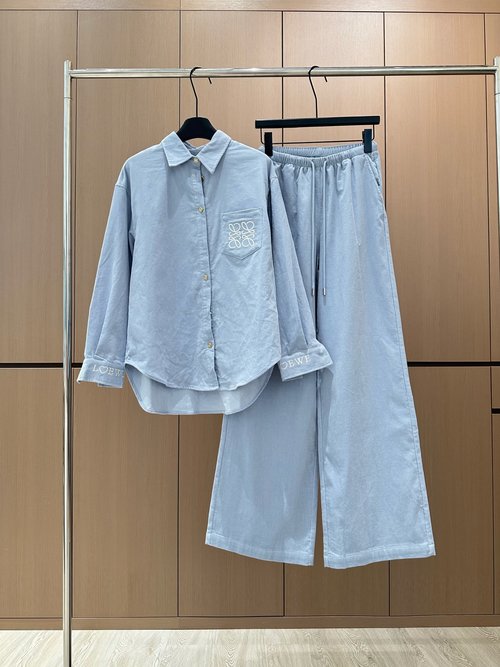 Loewe Designer s Original Linen Shirt Set with a Relaxed French Style