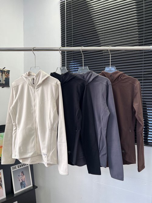 ArcTeryx Four-Color Outdoor Fleece Hooded Jacket, Single-Sided Warmth