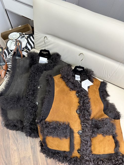 Max Mara Denmark Imported Loose-Style Fur Vest