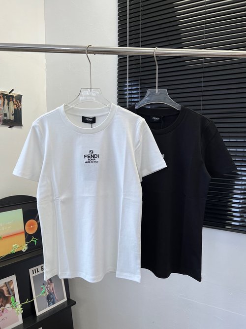 Fendi Cotton Short-Sleeved Letter-Embroidered T-Shirt, Stylish Look