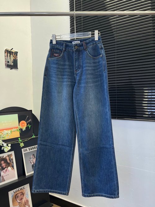 Yves Saint Laurent New Arrival: Embroidery Logo Fleece Straight Jeans