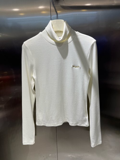 Schiaparelli Embroidered High-neck Slim-fit T-shirt: Simple and Versatile