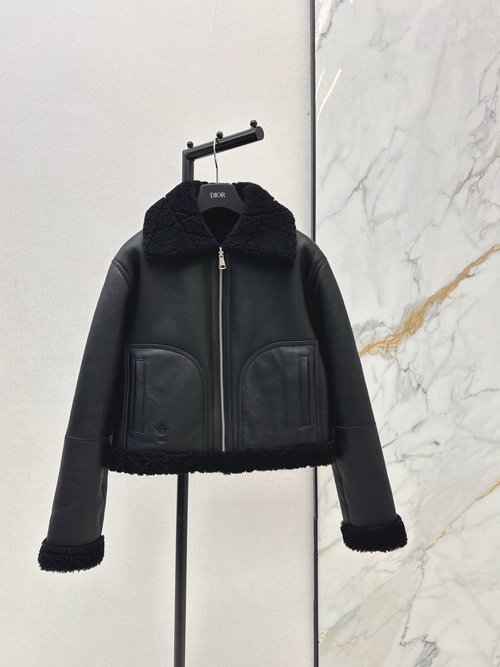 Dior Exclusive Fur Collar Coat with Double-sided Design