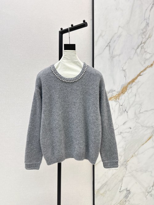 Valentino Exclusive Round-Neck Sweater in Three Colors for a Relaxed Look