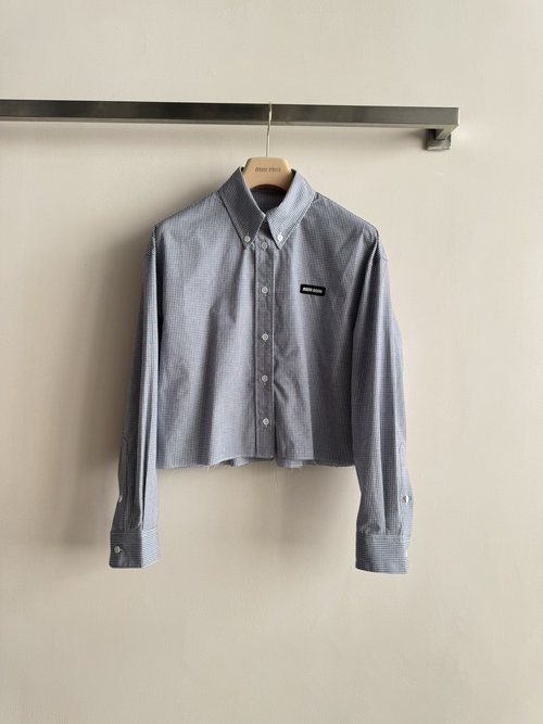 Loro Piana Checkered Short-Sleeved Shirt with Matte Fabric and Stylish Cuffs