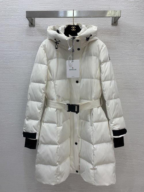 Moncler Functional Skiing Down Jacket with Silicone Logo and Zipper