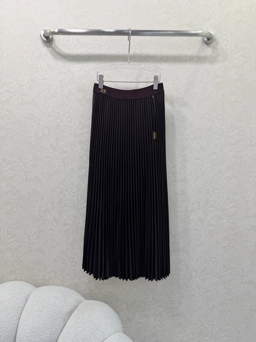 Fendi Elegant Long Pleated Skirt with Dual F Metal Decor