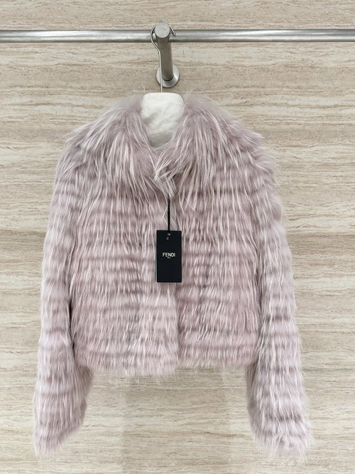 Fendi Fur Carving Coat Made of Imported Whole Fox Fur with Superior Dyeing