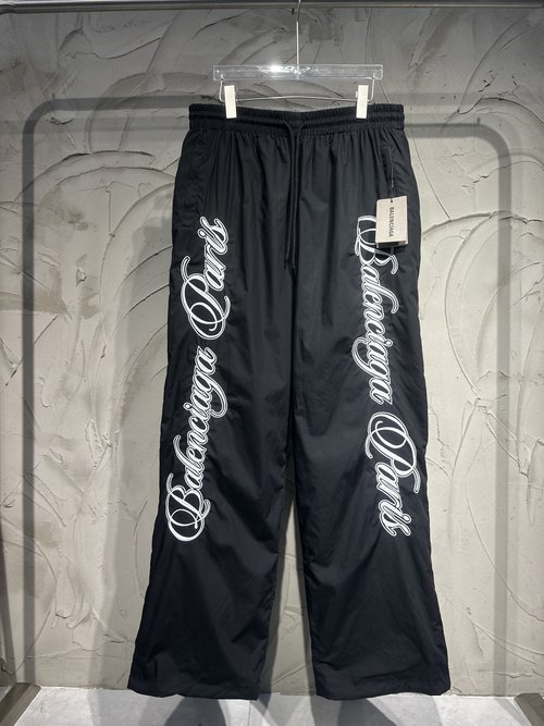 Balenciaga Warm and Versatile Double - Sided Coat