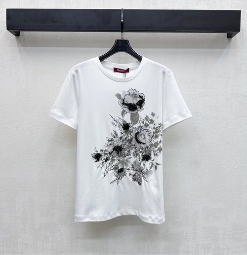 Max Mara Round Neck T - Shirt with Beaded Print in Chinese Ink Art Style