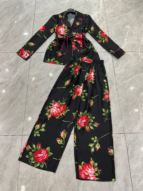 Dolce & Gabbana Black Background Rose Silk Twill Loose Set