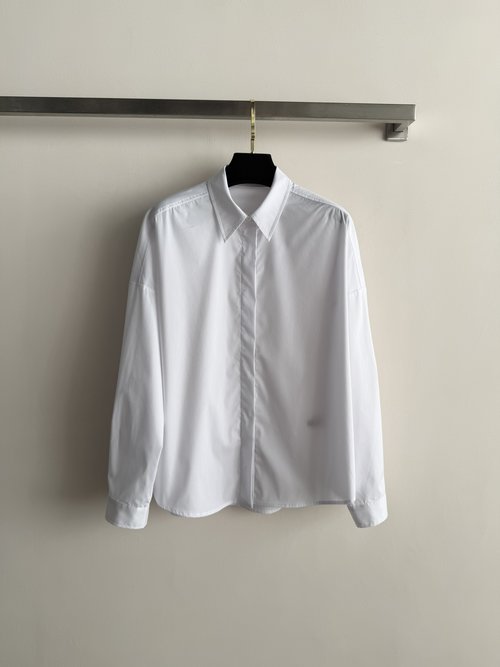 Loro Piana Pure Cotton Long-Sleeve White Shirt: Comfortable & Versatile