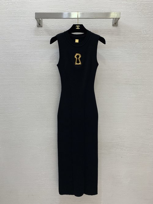 Schiaparelli Slim-Fit Sleeveless Knit Dress with Metal Keychain