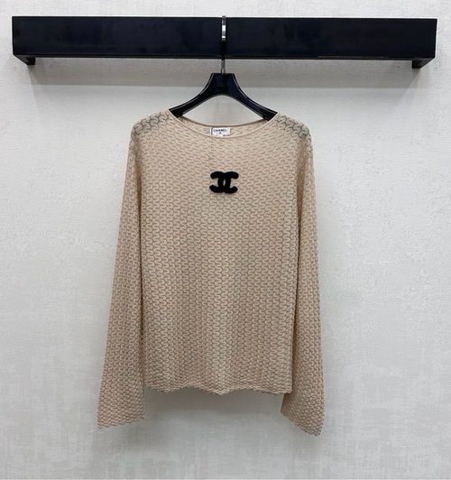 Chanel Stylish Wave Knit Sweater with Double C Logo, Comfort Fit