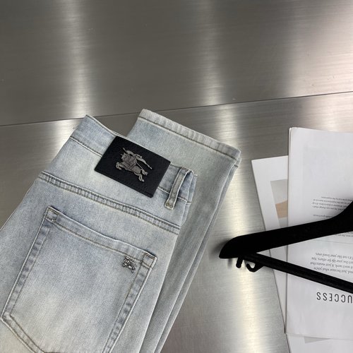 Burberry Premium Jeans