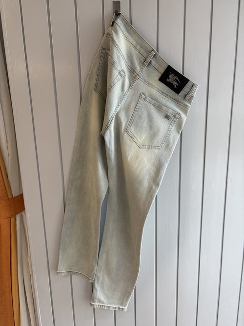 Burberry High-Quality Jeans with Exceptional Comfort and Fit