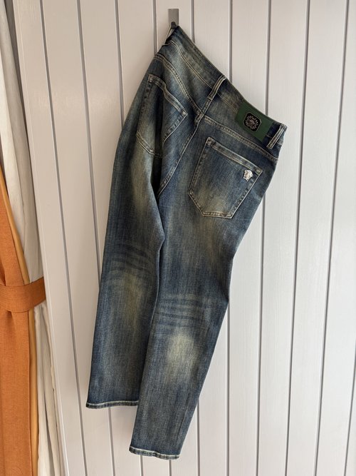 Versace High-Quality Jeans with Exceptional Comfort and Fit
