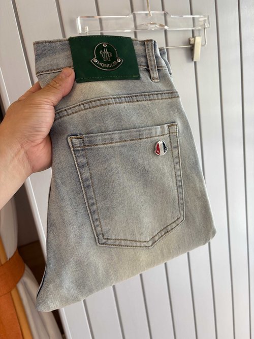 Moncler Premium Jeans with Excellent Comfort and Fit