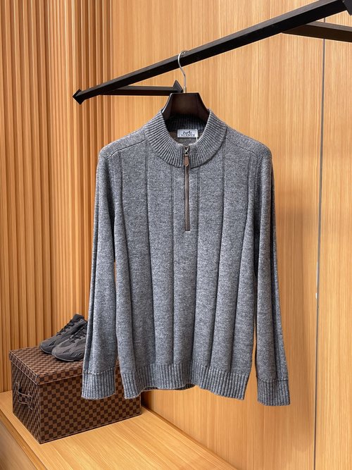 Hermes Timeless Cashmere Sweater with Soft, Breathable Fabric